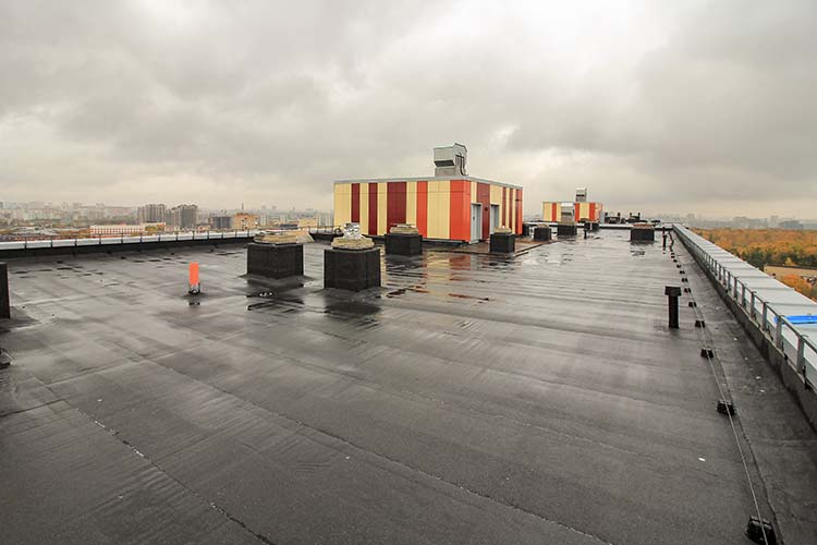 Installation toiture commerciale Magog